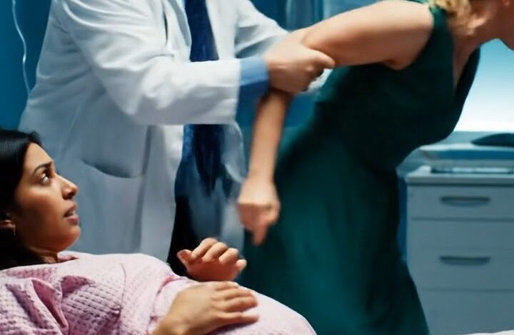 Bevitt egy másik nőt terhes felesége kórházi szobájába, és megkérte, hogy maradjon csendben – de ami ezután történt, egy olyan jogi csatározást indított el, amire senki sem számított
